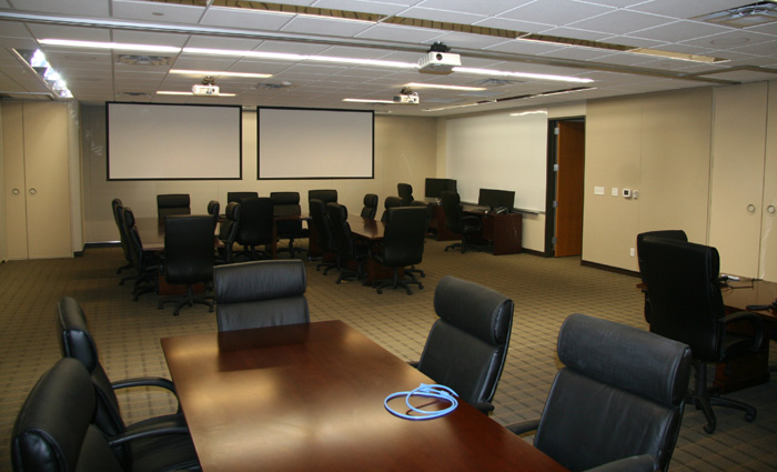 Map room with video screens and movable walls